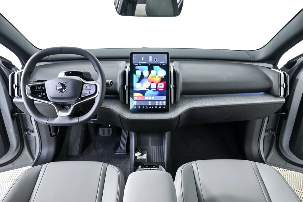 New 2026 Volvo EX30 Cross Country Ultra w/ Protection Package Premier image 17