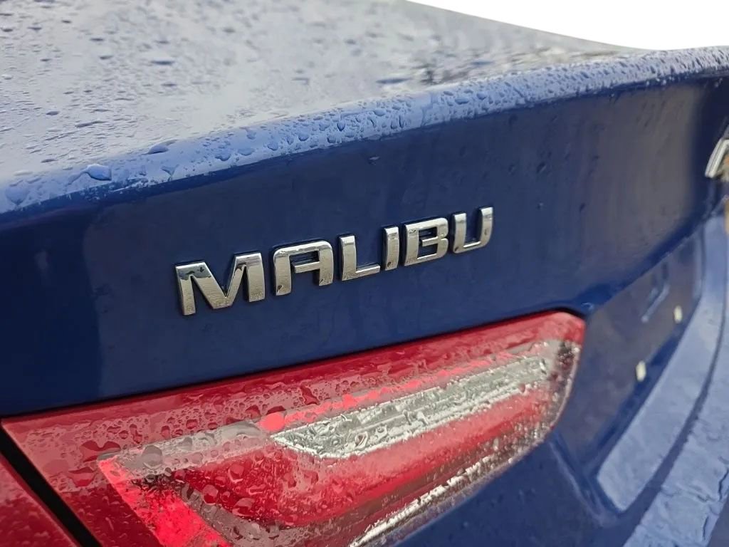 Used 2023 Chevrolet Malibu LT FWD image 9