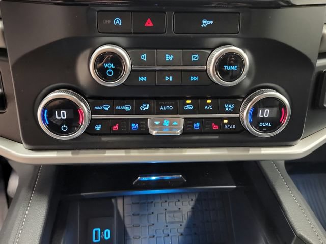 Used 2024 Ford Expedition XLT RWD image 35