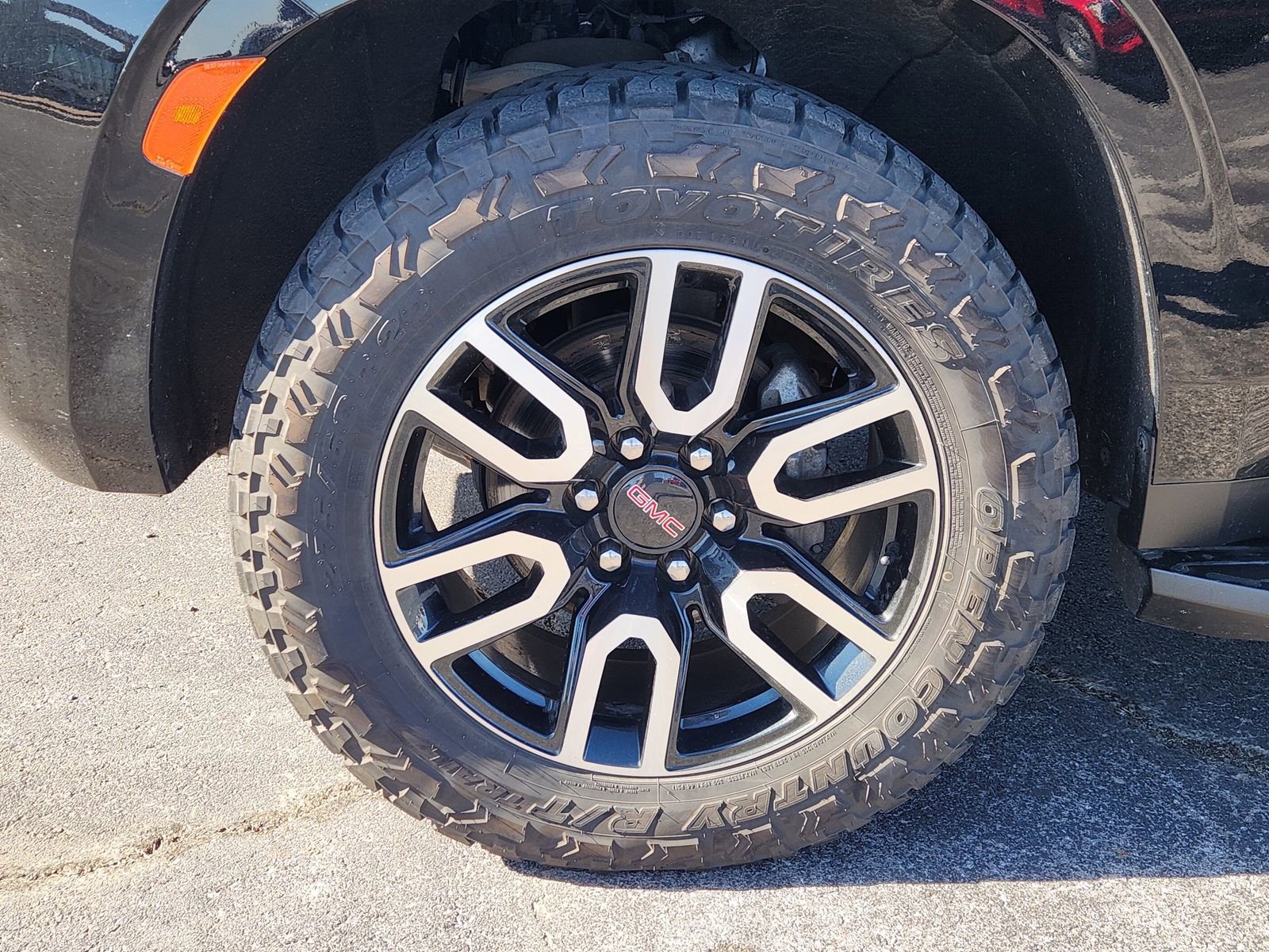 Used 2022 GMC Yukon AT4 image 14