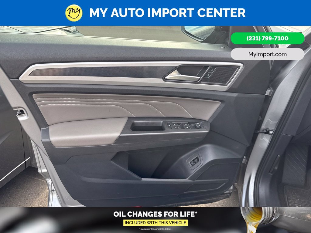 Used 2023 Volkswagen Atlas Cross Sport SEL R-Line AWD/4WD image 10