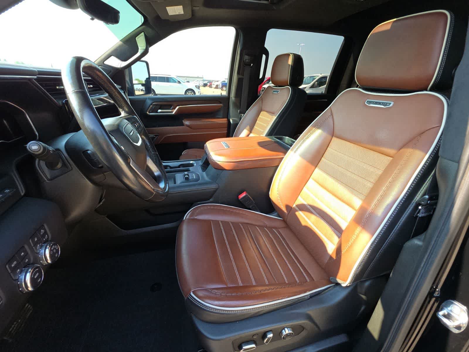 Used 2024 GMC Sierra 3500 Denali Ultimate AWD/4WD image 16
