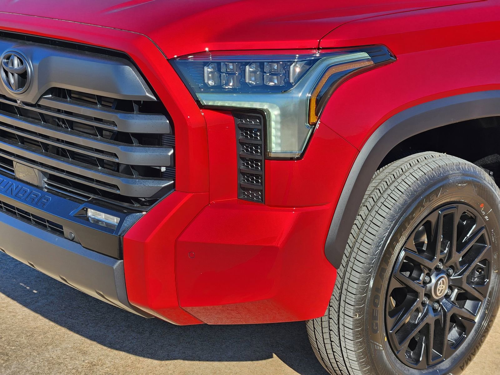 New 2026 Toyota Tundra Limited image 9