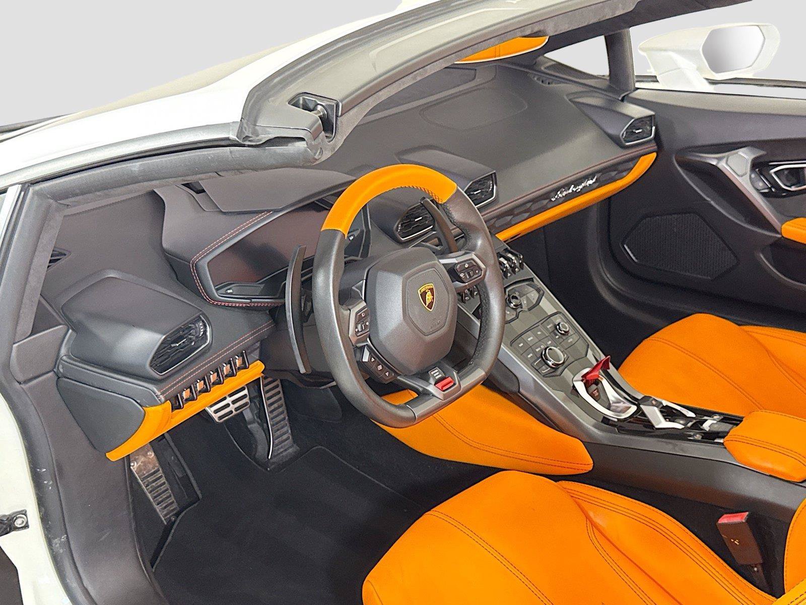 Used 2019 Lamborghini Huracan LP 580-2 RWD image 15