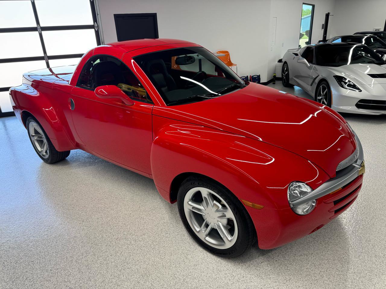 Used 2003 Chevrolet SSR w/ Preferred Equipment Group RWD image 18