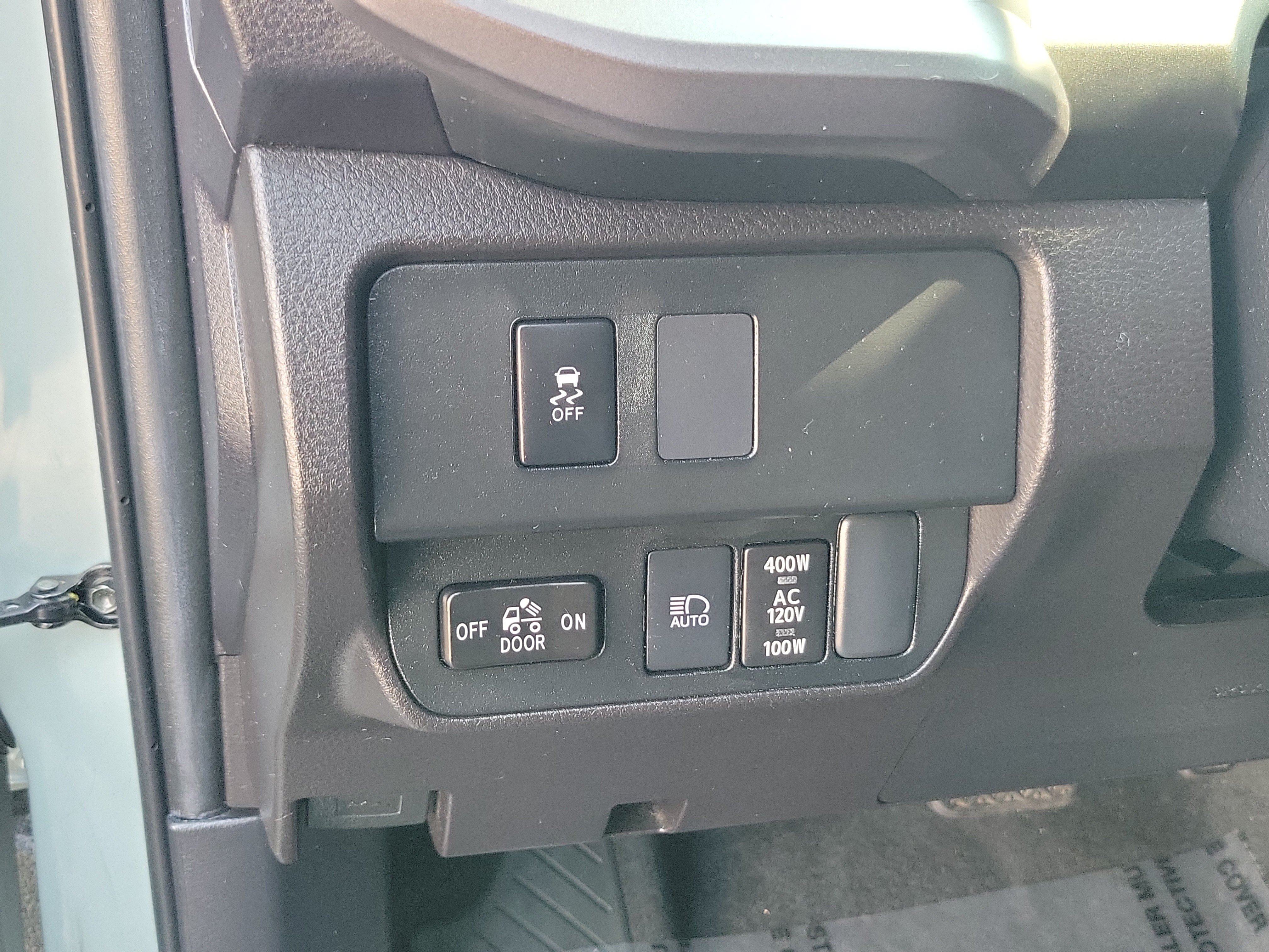 Certified 2023 Toyota Tacoma TRD Off-Road w/ Technology Package AWD/4WD image 18