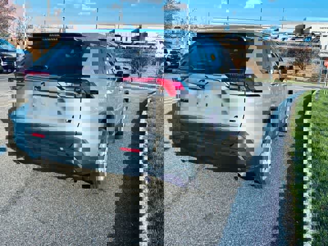 Certified 2022 Toyota RAV4 LE image 3