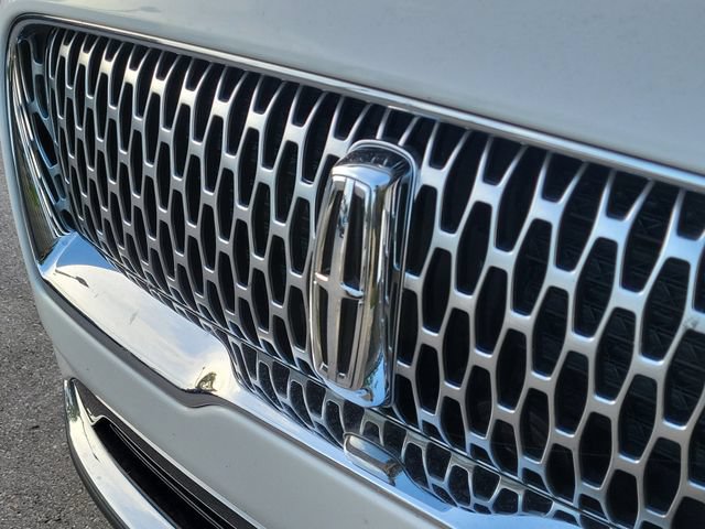 Certified 2022 Lincoln Nautilus FWD w/ Premium Package image 4