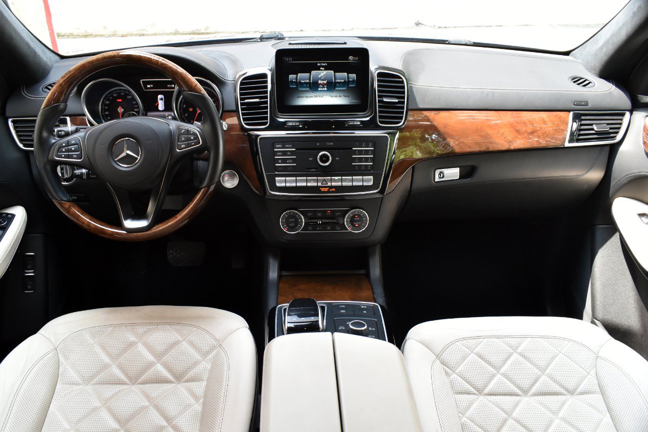 Used 2018 Mercedes-Benz GLS 550 4MATIC image 22