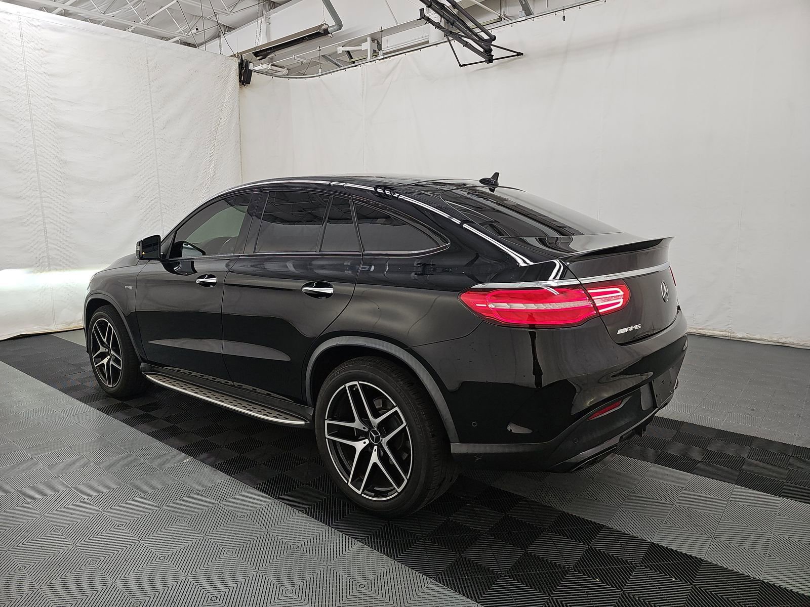Used 2018 Mercedes-Benz GLE 43 AMG 4MATIC Coupe w/ Premium 3 Package image 4