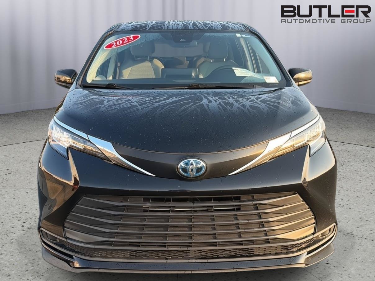 Used 2023 Toyota Sienna LE FWD image 9