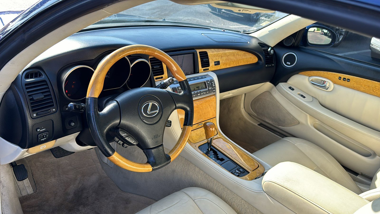 Used 2004 Lexus SC 430 Convertible RWD image 13