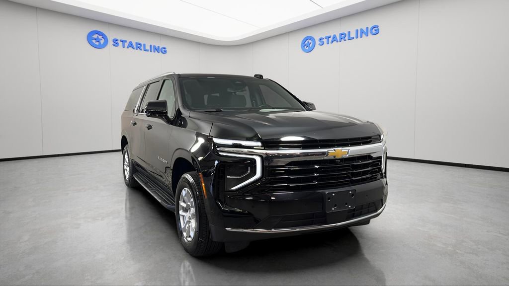 Used 2025 Chevrolet Suburban LS image 15