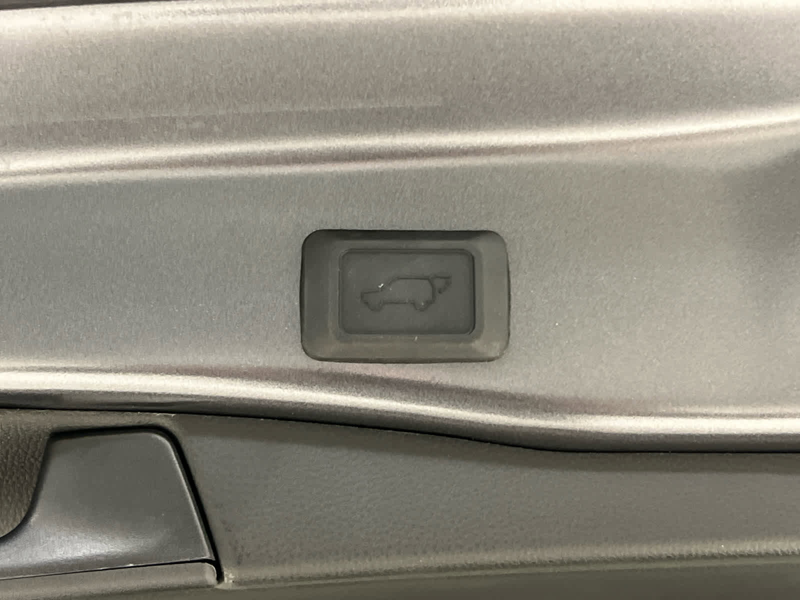 New 2025 Toyota RAV4 XLE w/ Convenience Package image 10