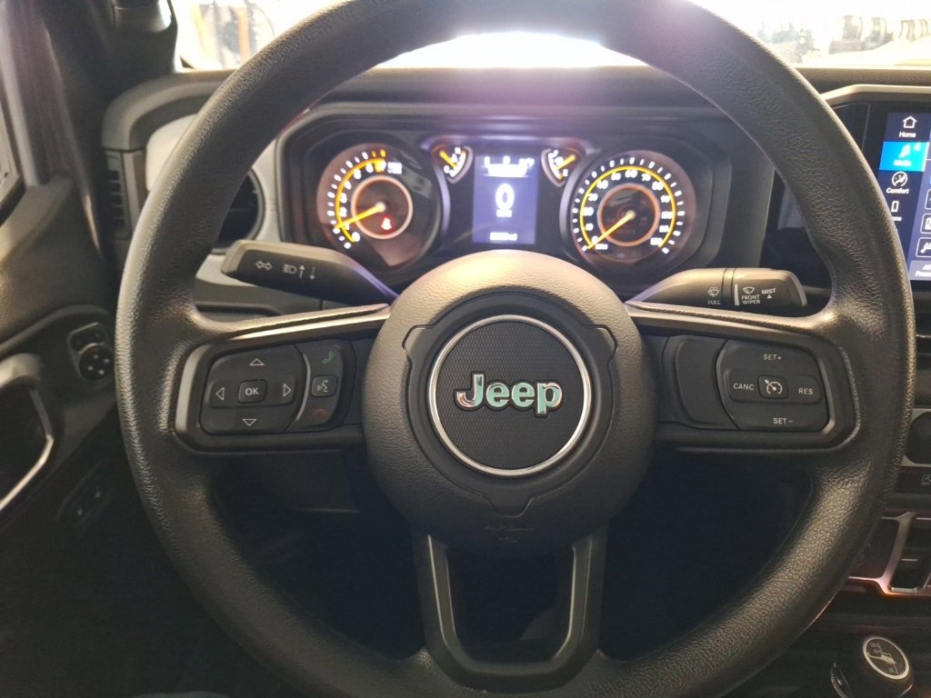 Used 2024 Jeep Gladiator Sport image 12