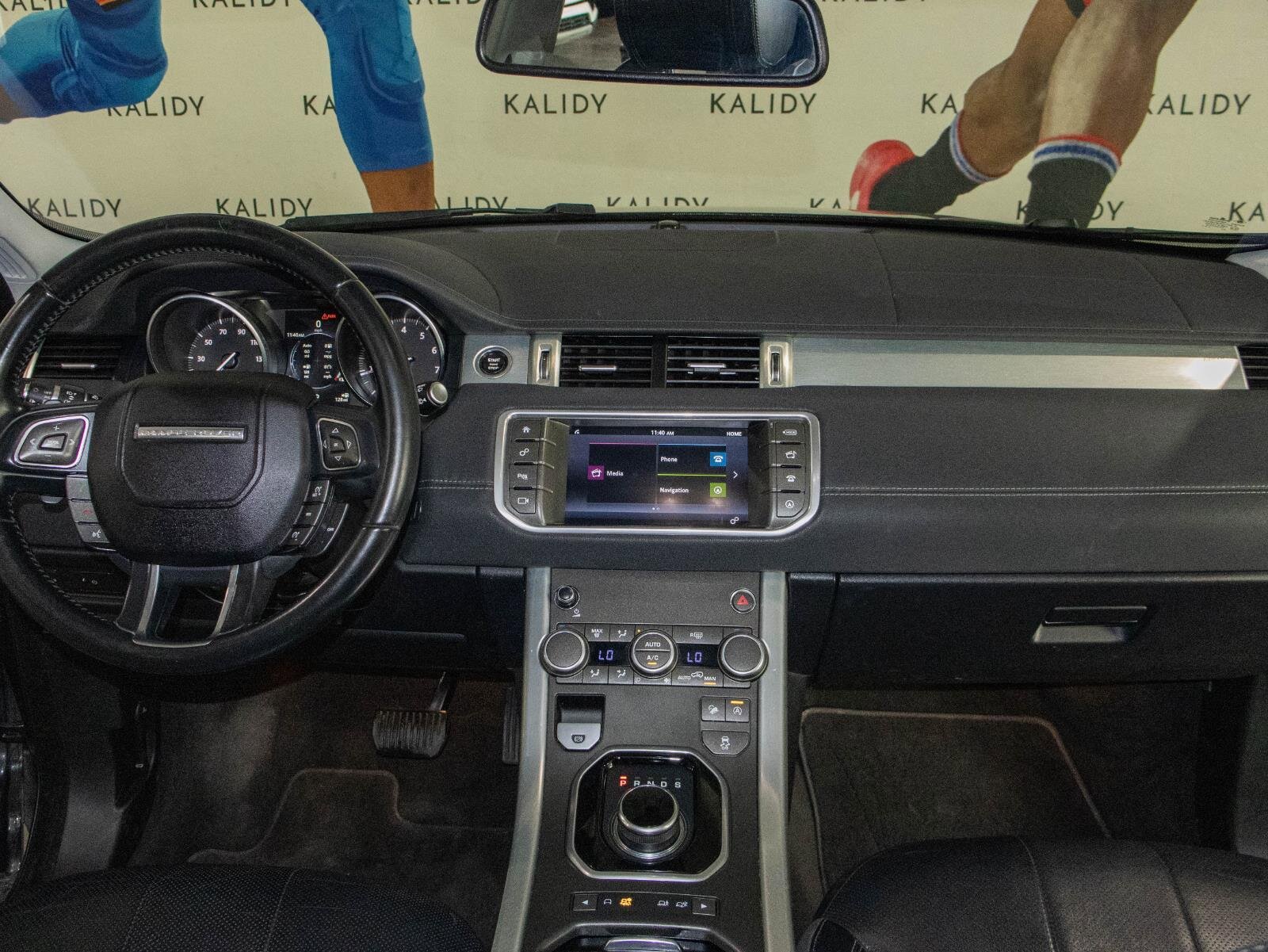 Used 2017 Land Rover Range Rover Evoque SE Premium image 3