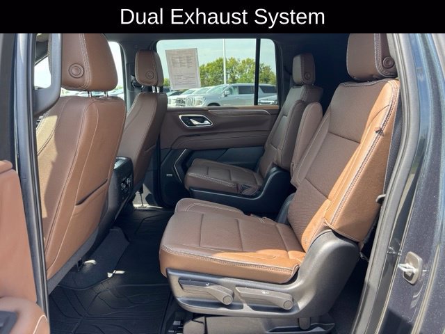 Certified 2022 Chevrolet Suburban High Country w/ Max Trailering Package AWD/4WD image 22
