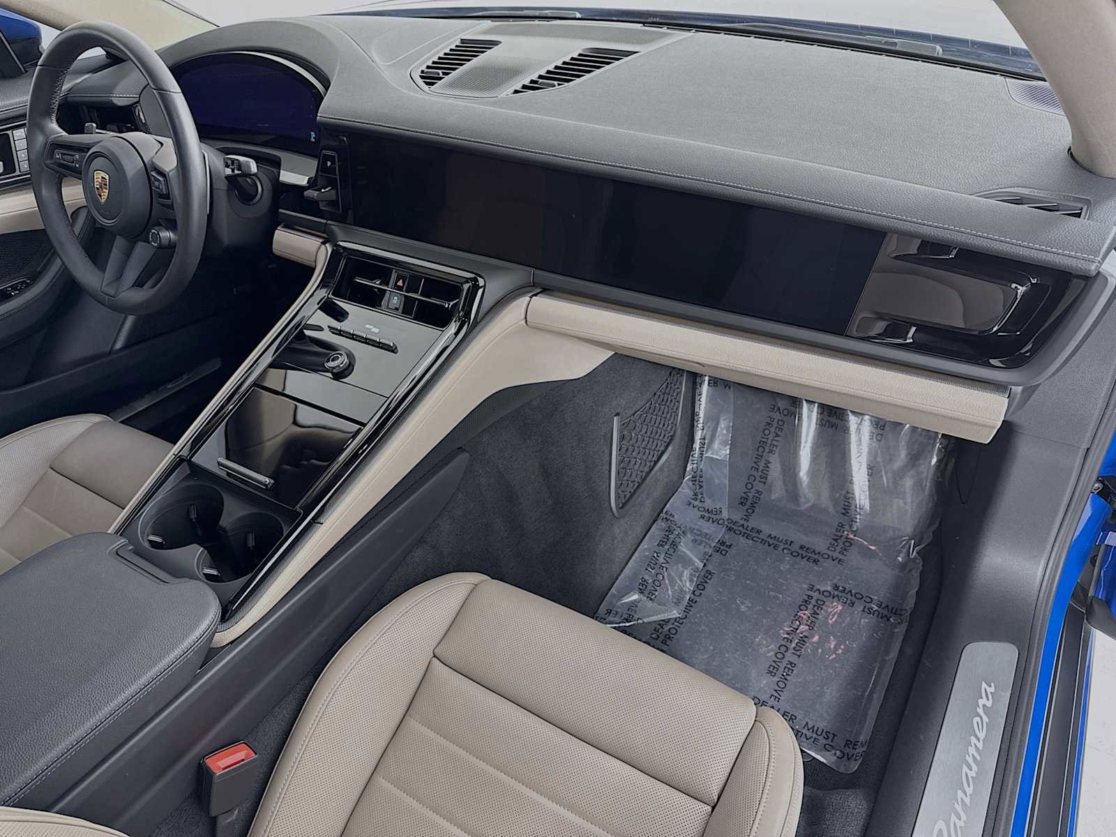 Certified 2025 Porsche Panamera image 30