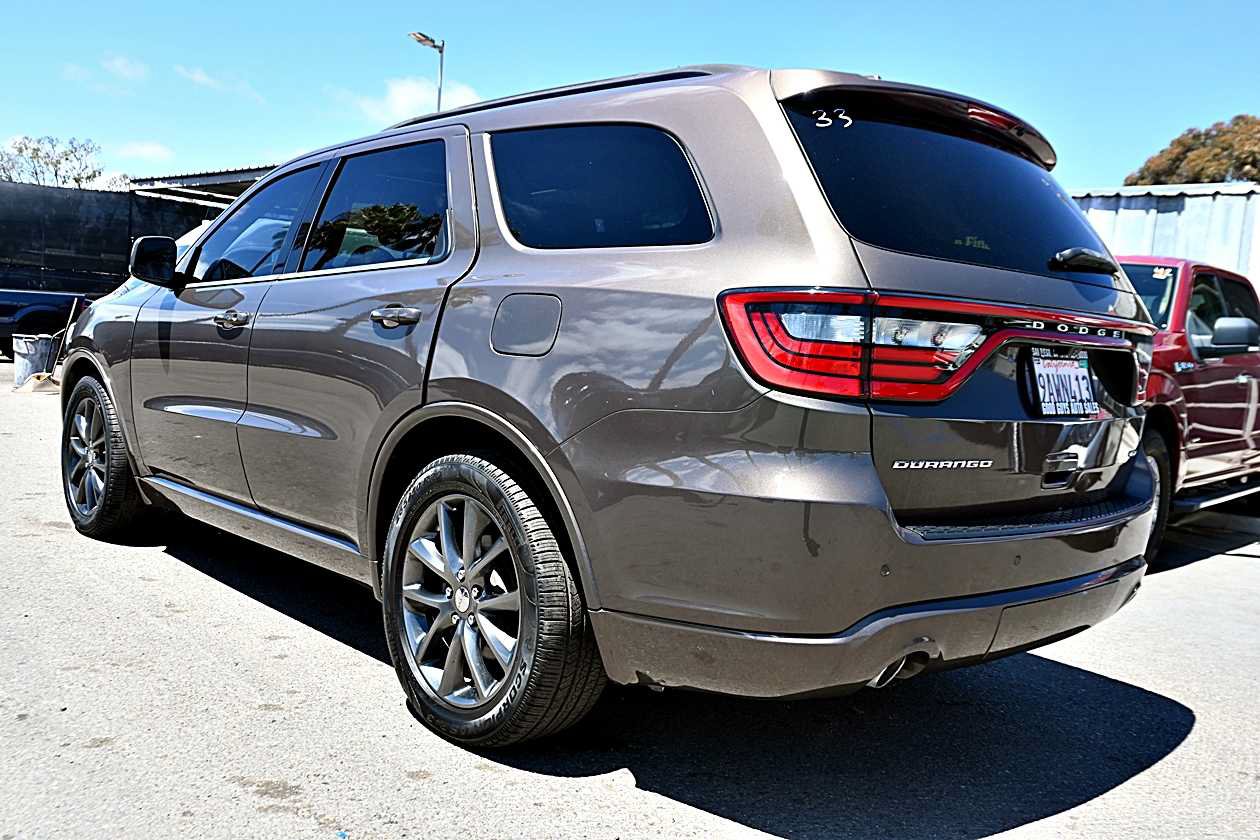 Used 2017 Dodge Durango GT w/ Premium Group RWD image 5