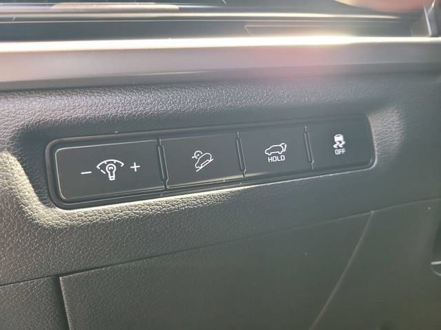 Used 2025 Kia Telluride EX w/ EX Captain's Chair Package AWD/4WD image 17