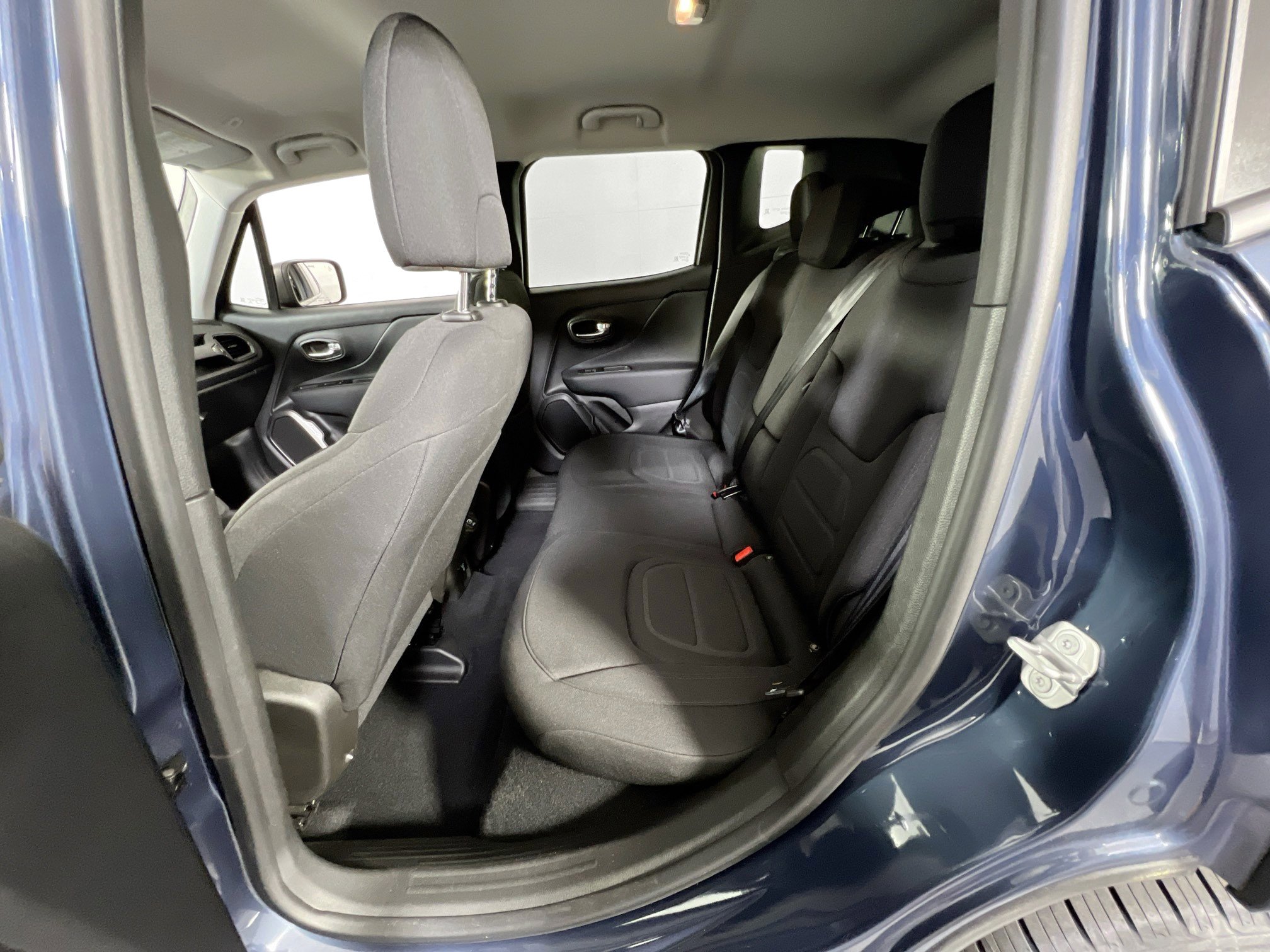 Used 2022 Jeep Renegade Latitude w/ Convenience Group image 24