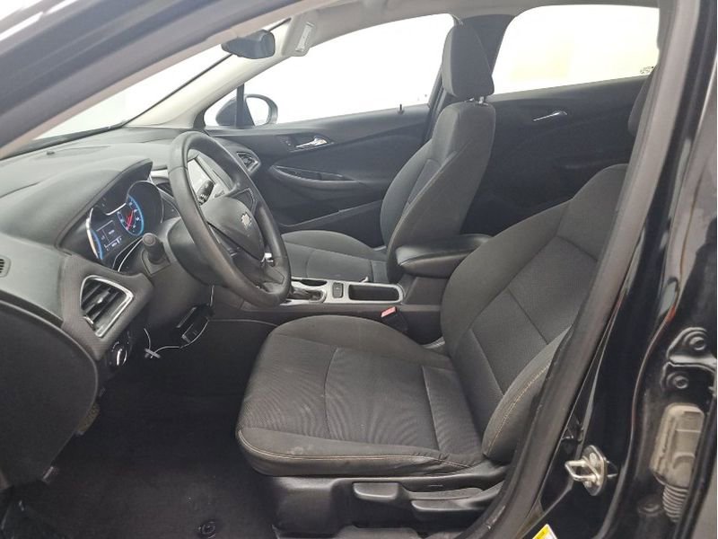 Used 2018 Chevrolet Cruze LS FWD image 10