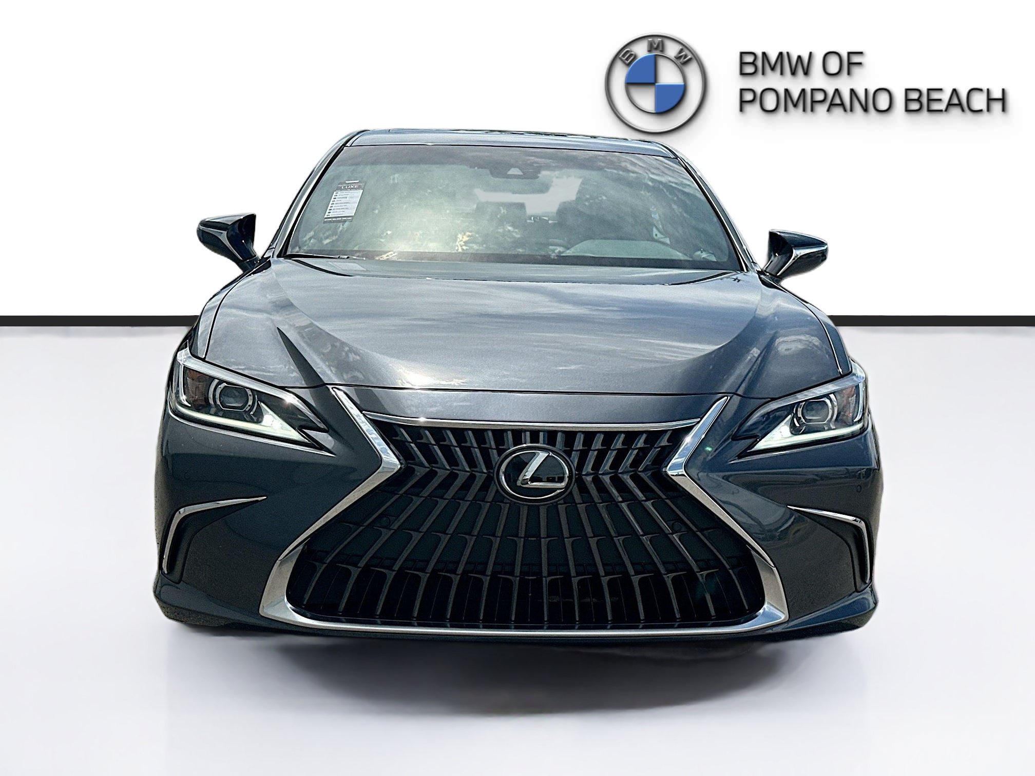 Used 2024 Lexus ES 350 w/ Premium Package FWD image 2