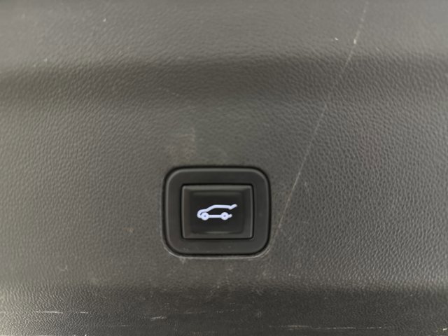 Used 2021 Chevrolet Suburban Z71 image 31