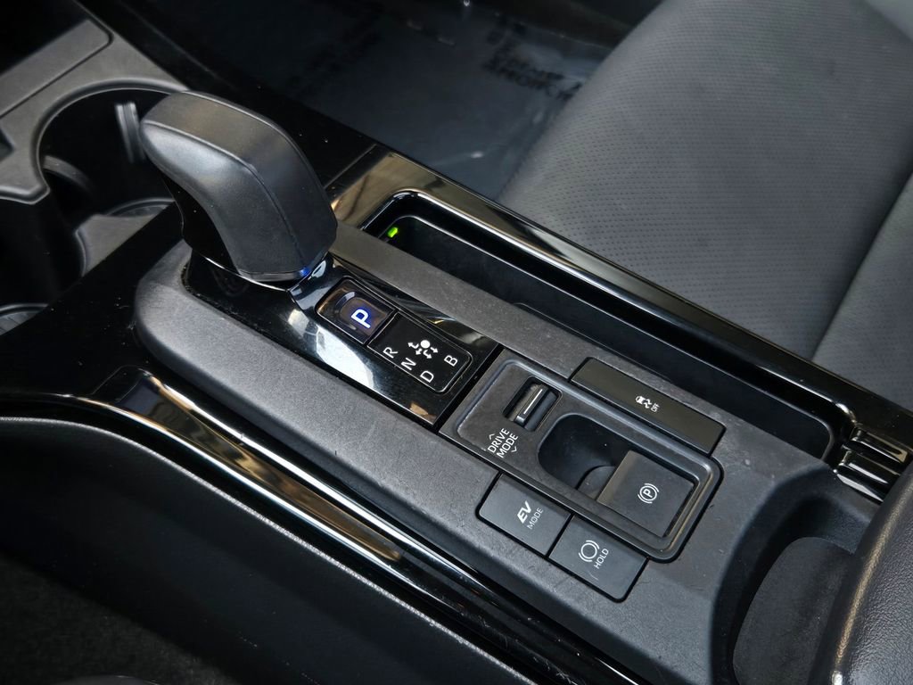 Used 2024 Toyota Prius XLE FWD image 20