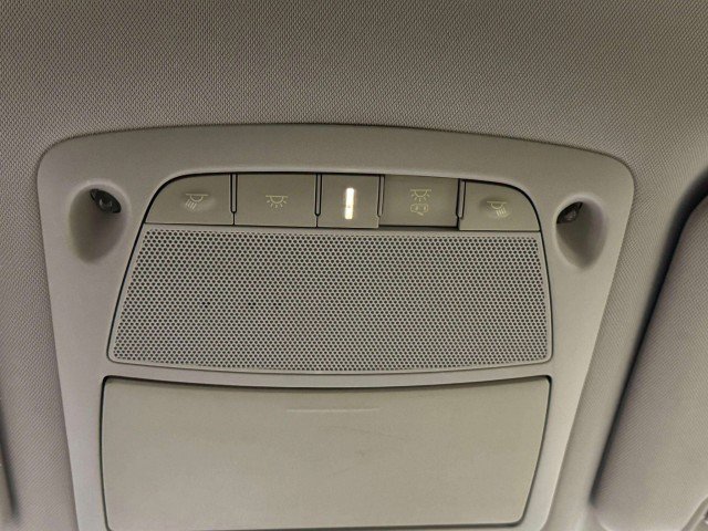 Used 2016 Nissan Rogue SV image 58