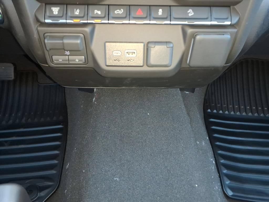 New 2026 Chevrolet Silverado 2500 Custom w/ Custom Value Package AWD/4WD image 21