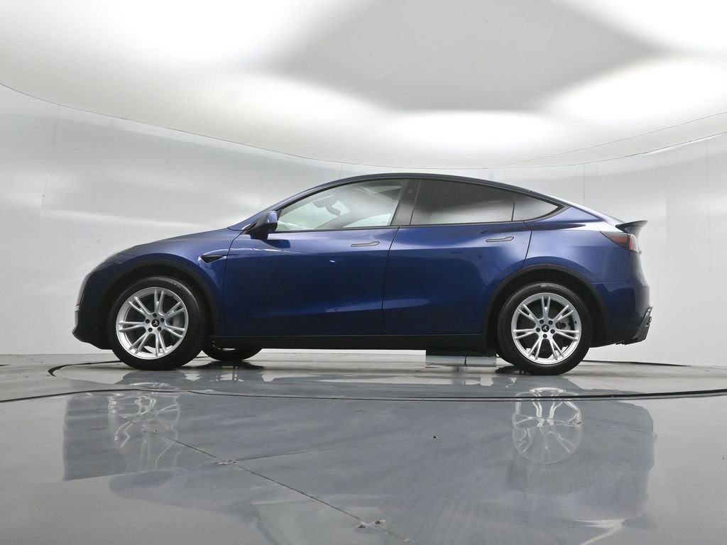 Used 2024 Tesla Model Y Long Range image 48