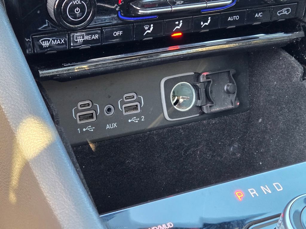 Used 2021 Jeep Grand Cherokee L Limited image 42