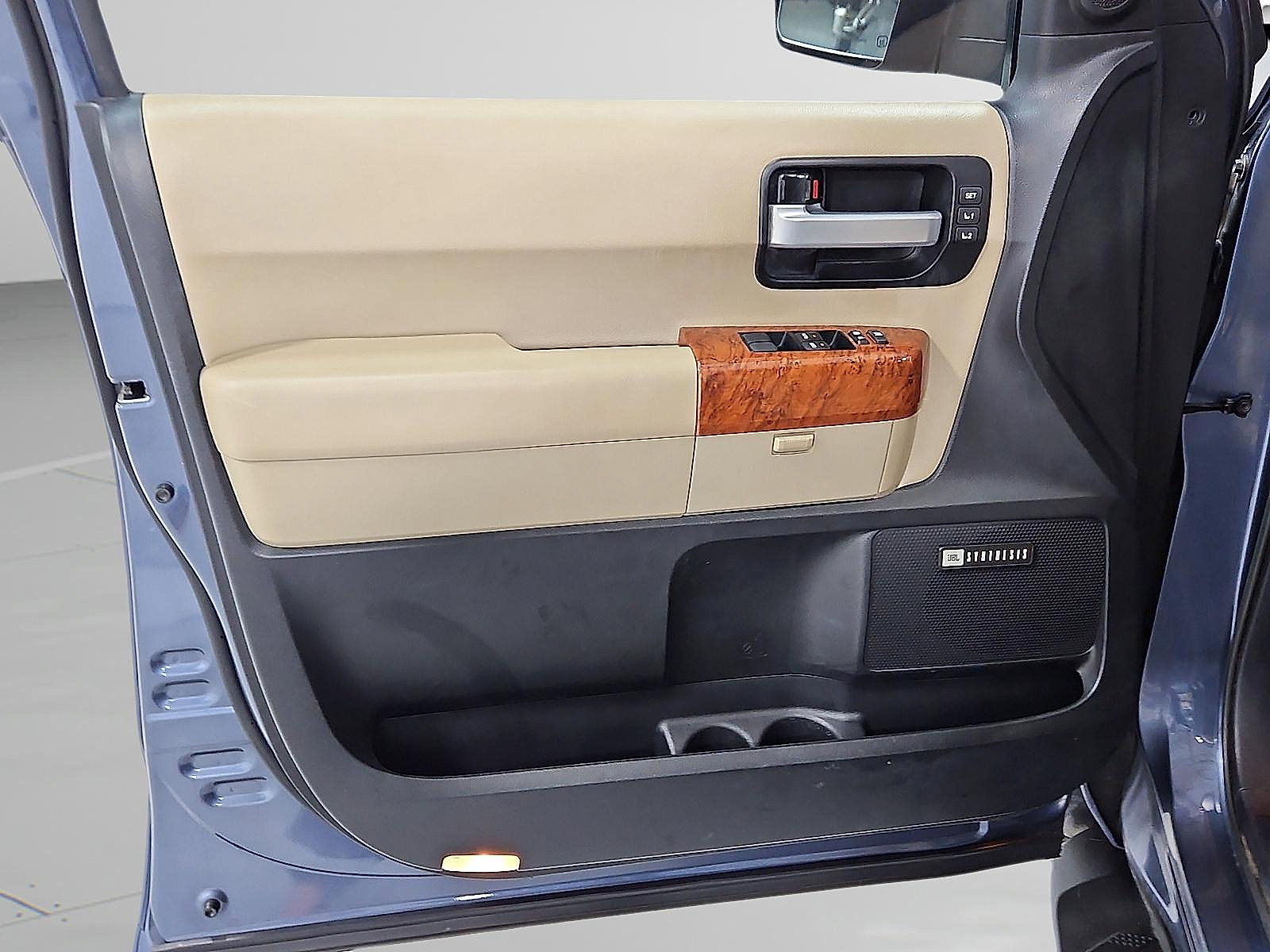 Certified 2019 Toyota Sequoia Platinum AWD/4WD image 10