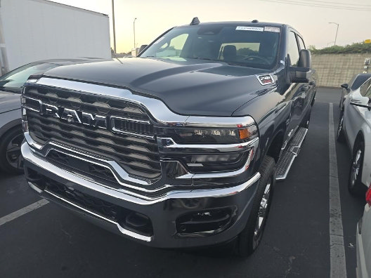 Used 2025 RAM 2500 Big Horn AWD/4WD image 3