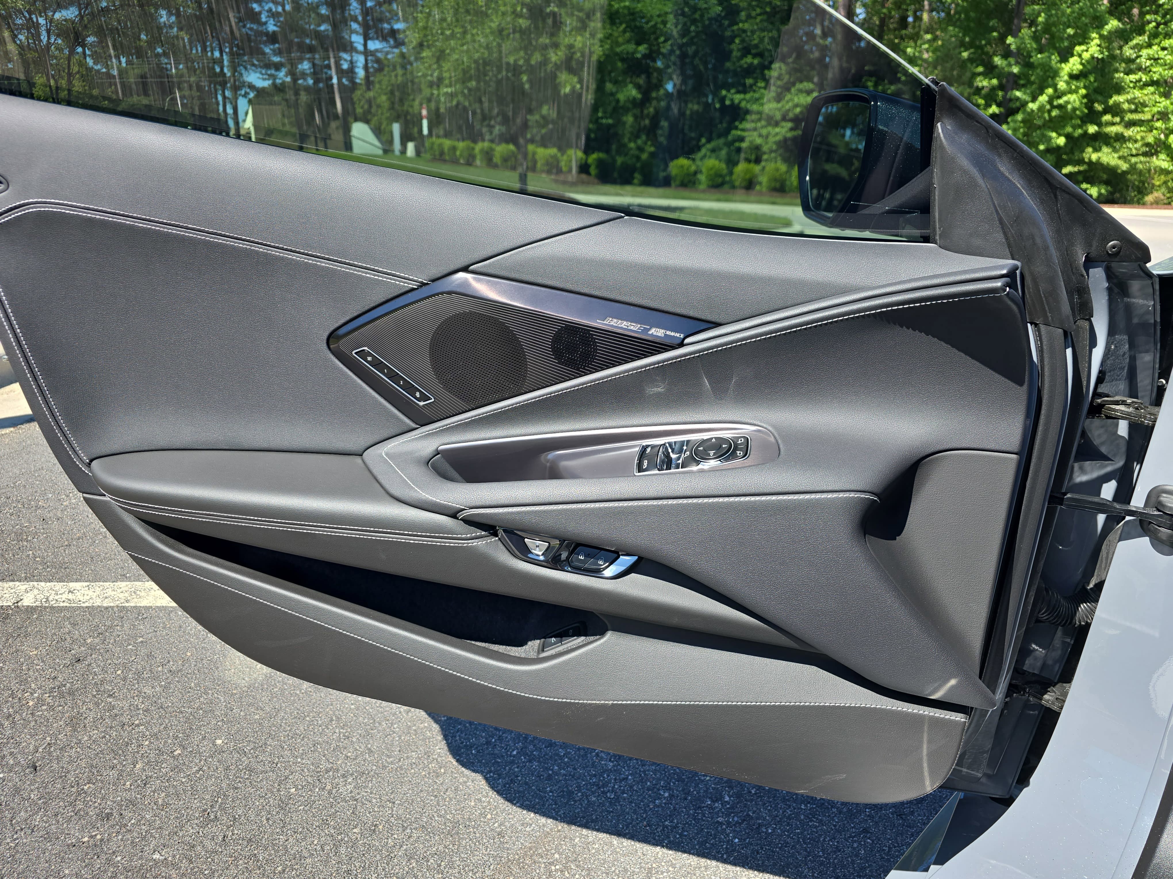 Used 2024 Chevrolet Corvette Stingray Preferred Cpe w/ Z51 Performance Package RWD image 23