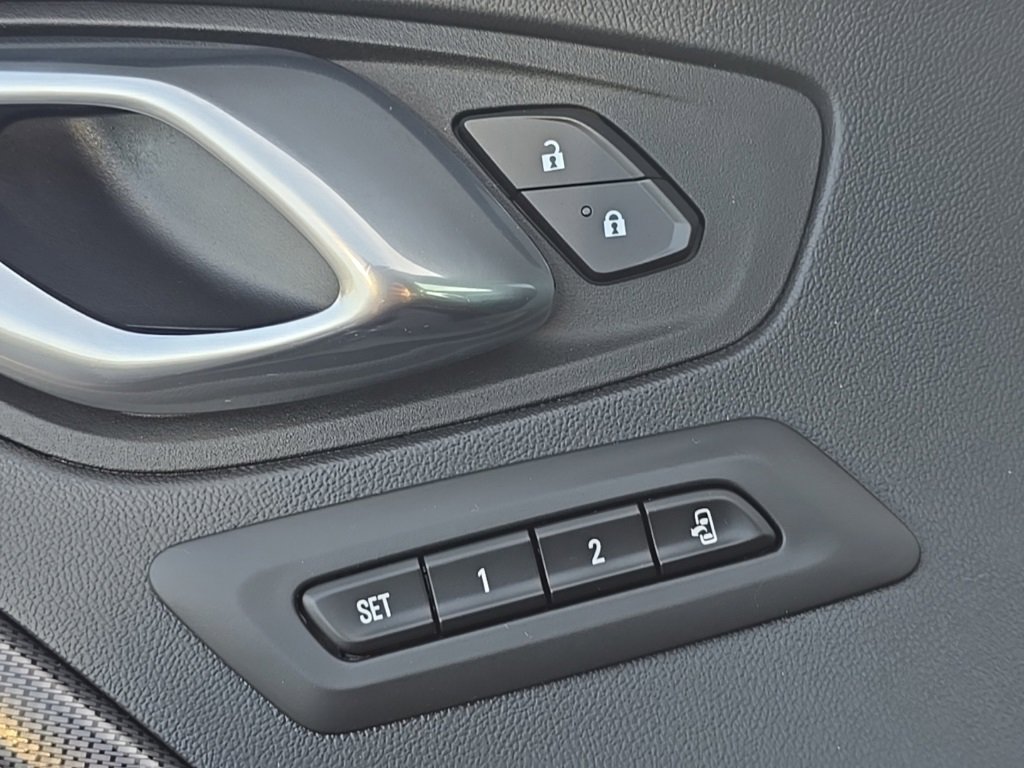 Used 2023 Chevrolet Camaro LT w/ Redline Edition image 14