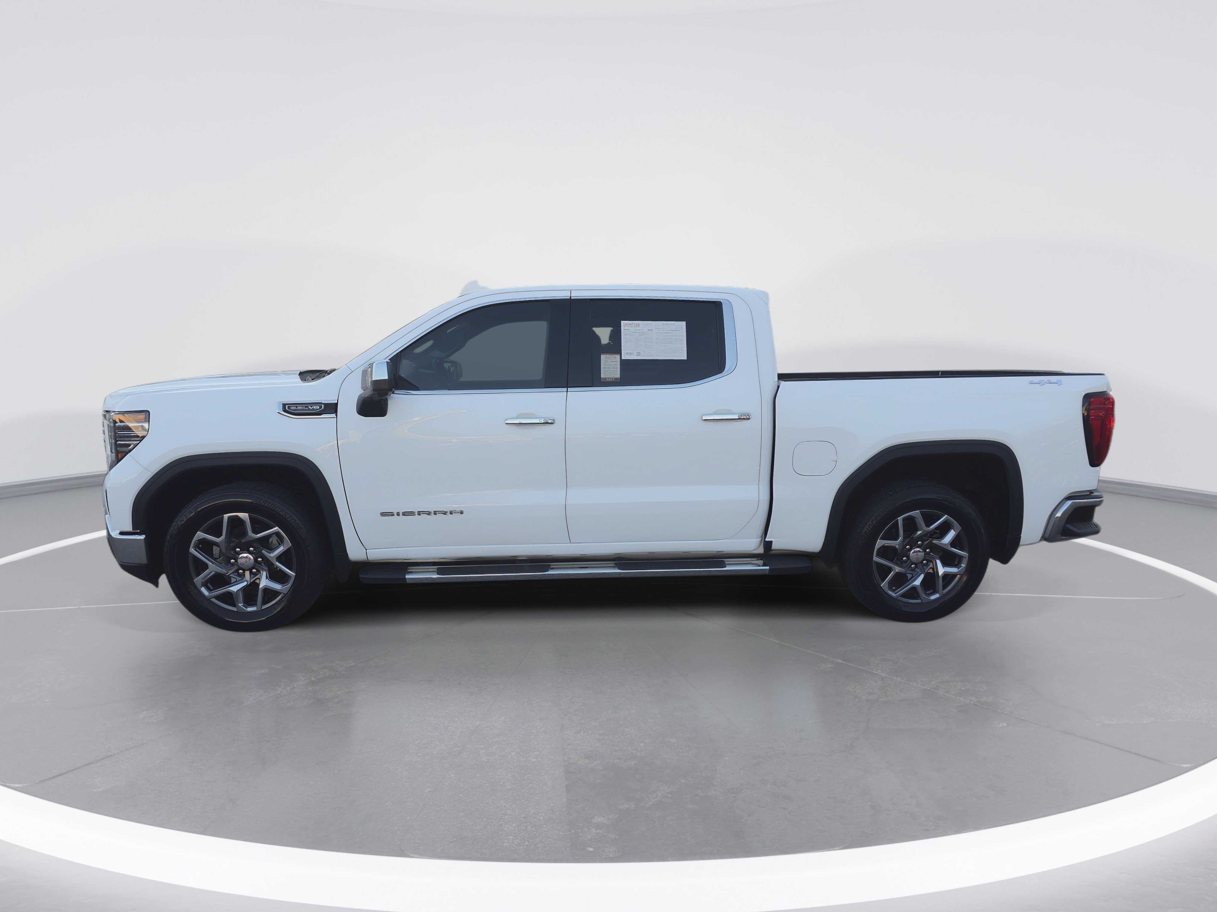 Used 2024 GMC Sierra 1500 SLT w/ SLT Premium Plus Package AWD/4WD image 6
