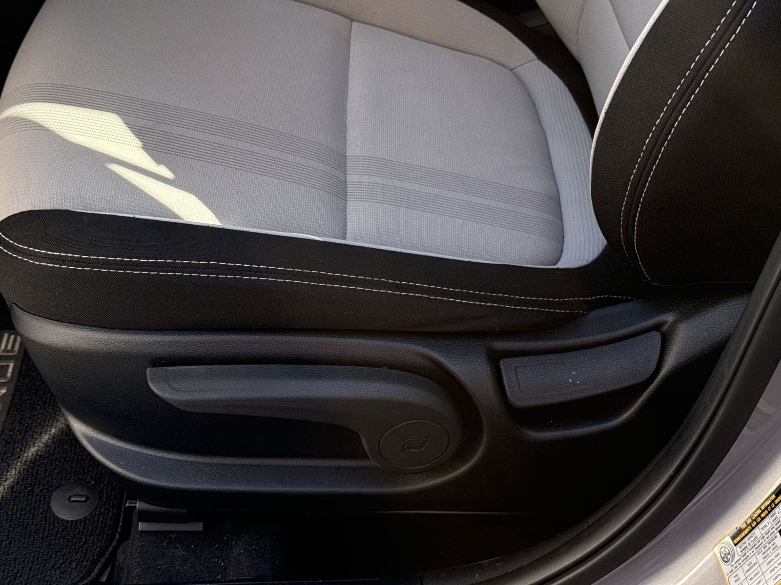 Certified 2026 Hyundai Venue SEL FWD image 14