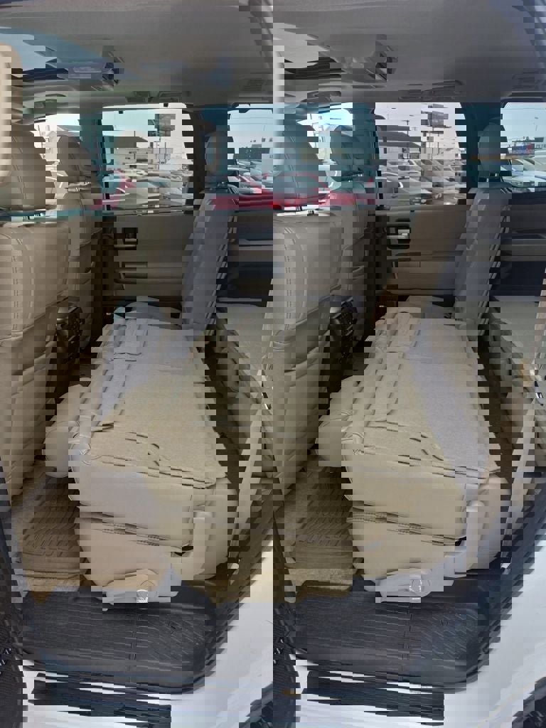 Used 2011 Toyota Sequoia Limited image 28