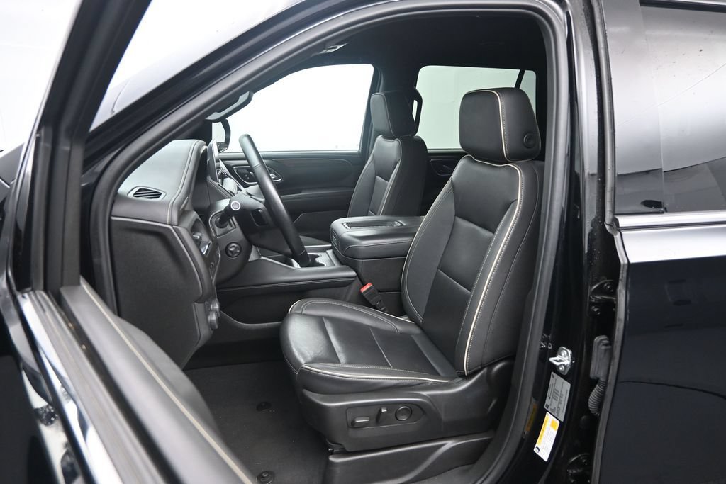 Used 2024 Chevrolet Tahoe Premier AWD/4WD image 21