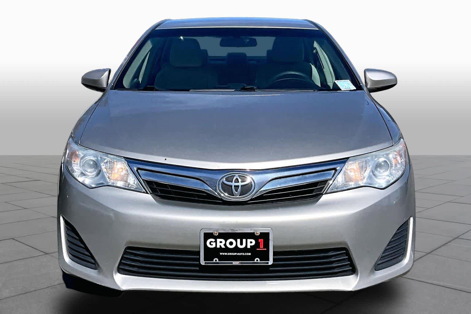 Used 2014 Toyota Camry LE FWD image 4