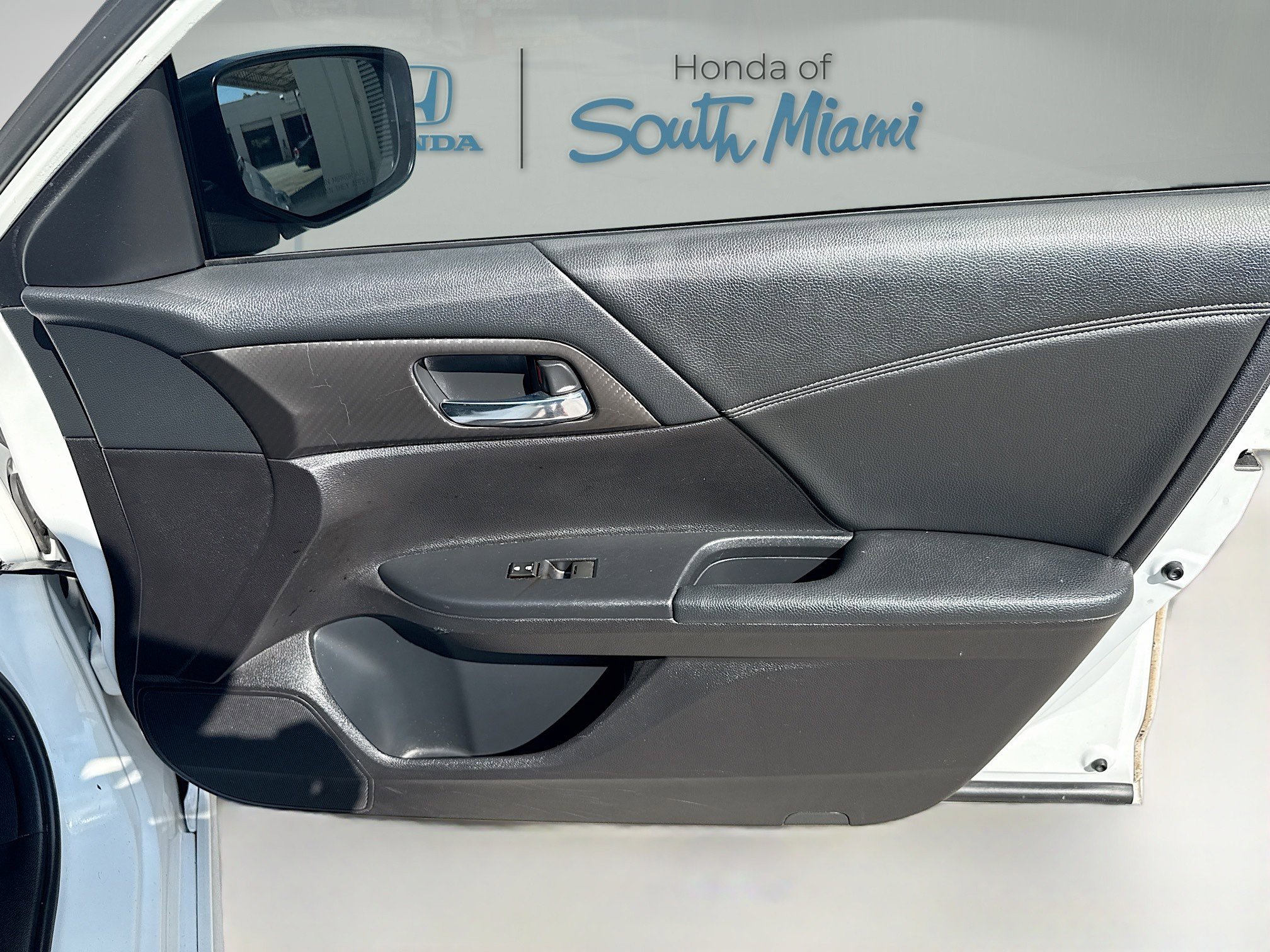 Used 2016 Honda Accord Sport image 32