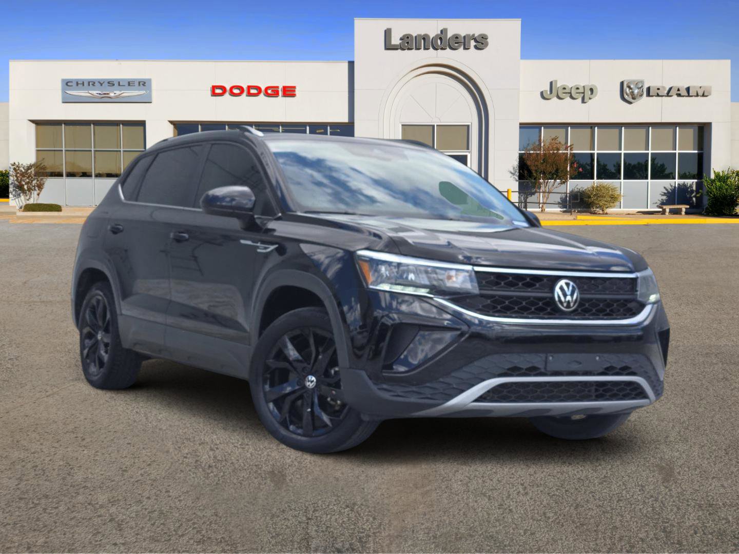Used 2023 Volkswagen Taos SE AWD/4WD image 1
