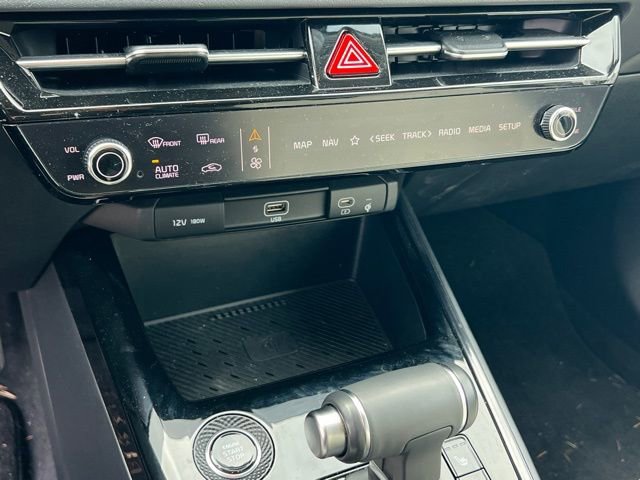 Certified 2024 Kia Niro EX FWD image 21