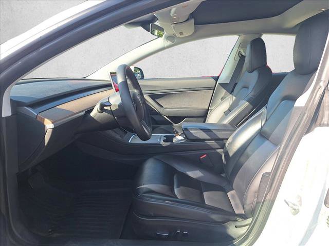 Used 2021 Tesla Model 3 Standard Range Plus image 10