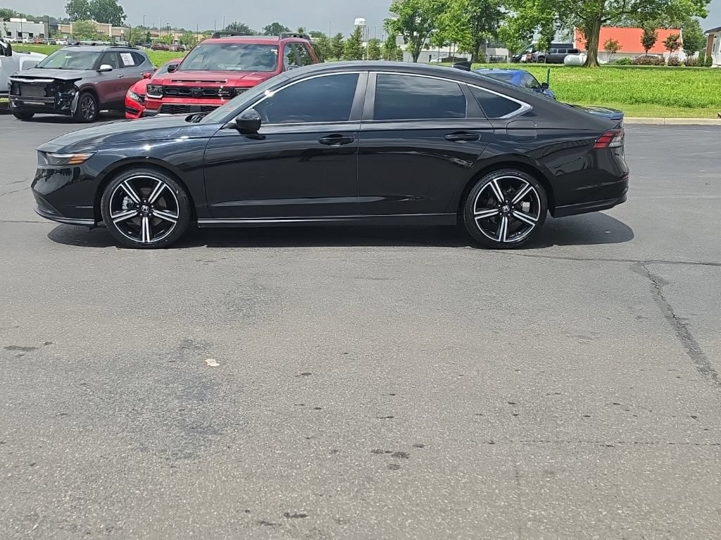Used 2024 Honda Accord Sport image 4