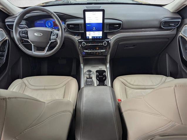 Used 2024 Ford Explorer Platinum w/ Technology Package image 15