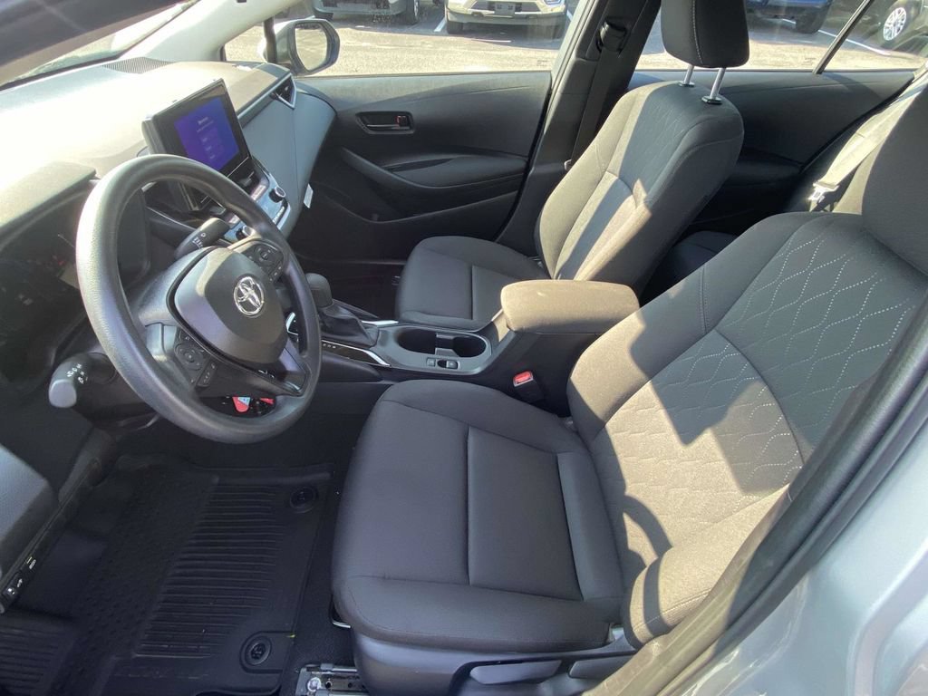 Used 2026 Toyota Corolla LE FWD image 15