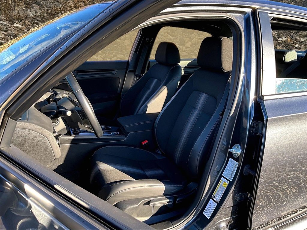 Used 2025 Honda Civic Sport image 22